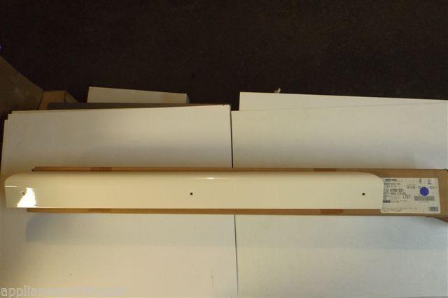 MAYTAG REFRIGERATOR 67005539 HANDLE ASSY FRZ. DR. NEW IN BOX MAYTAG REFRIGERATOR 67005539 HANDLE ASSY FRZ. DR. NEW IN BOX